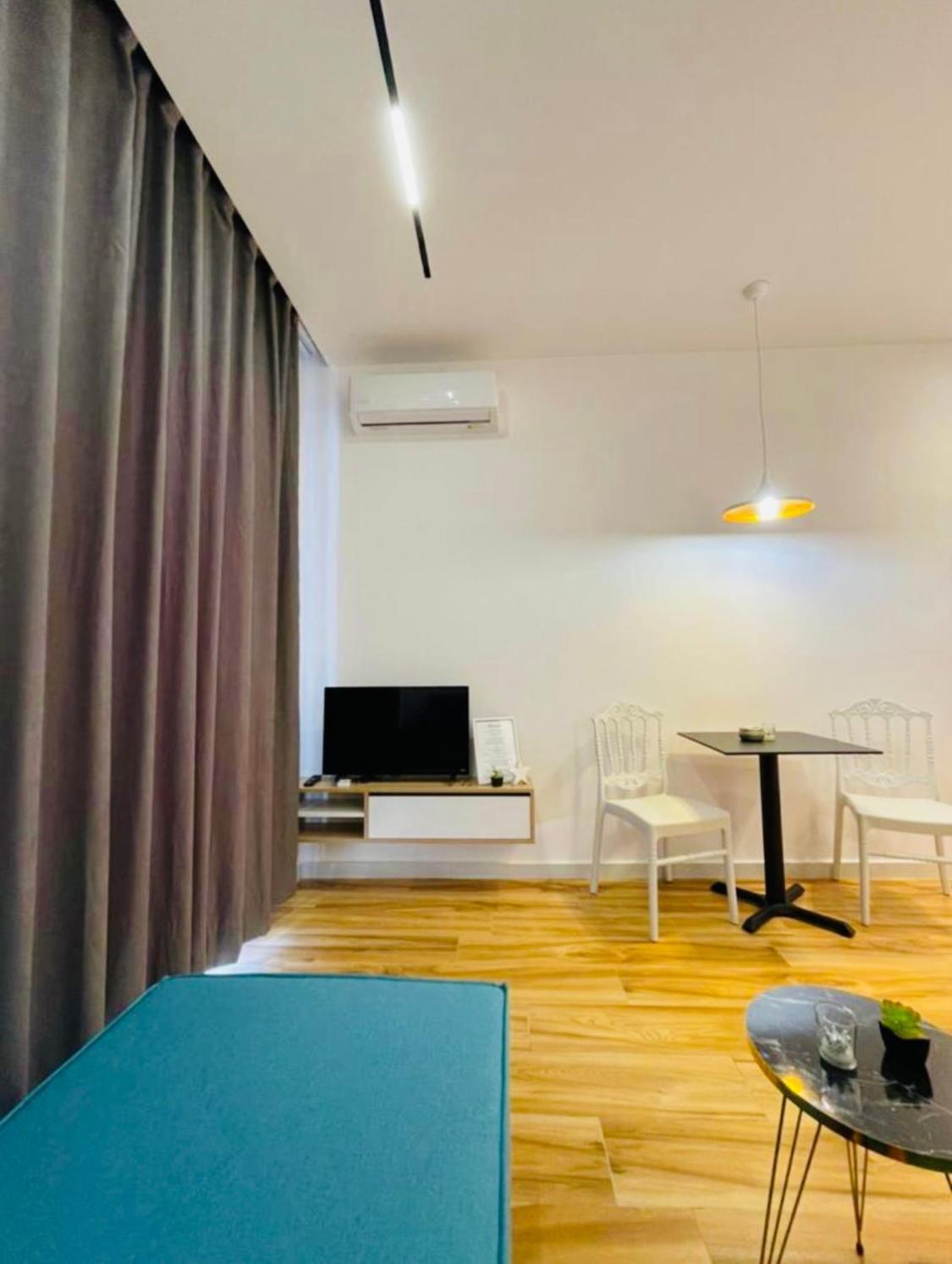 Your In Center City Apartament *